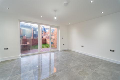 3 bedroom terraced house for sale, Blackburn Street, Old Trafford