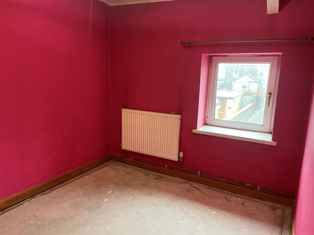 Bedroom 2: