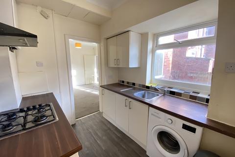 2 bedroom flat to rent, Stamfordham Road, Newcastle upon Tyne NE5