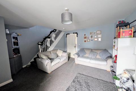 3 bedroom terraced house for sale, Read Close, Fernwood, Newark