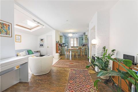 2 bedroom apartment for sale, Leathwaite Road, SW11