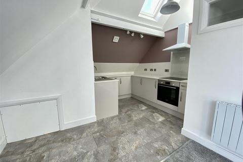 3 bedroom flat to rent, Pound Lane, Bodmin, PL31