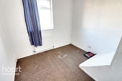 1 Bearing Close, Chigwell, IG7 4NE