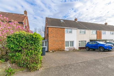 4 bedroom end of terrace house for sale, Winterscroft Road, Hoddesdon EN11