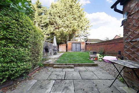 3 bedroom end of terrace house for sale, Stanmore Road, Stevenage