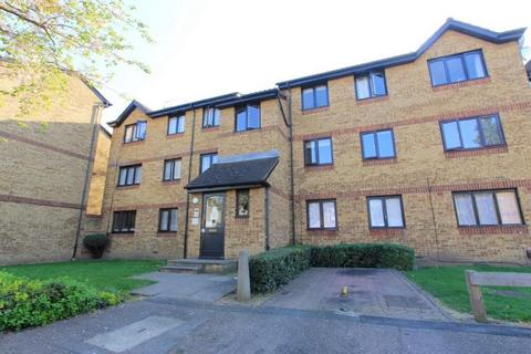 2 bedroom flat to rent, Sawyer Close, Edmonton