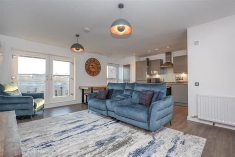 2 bedroom flat for sale, Riverford Court, Glasgow