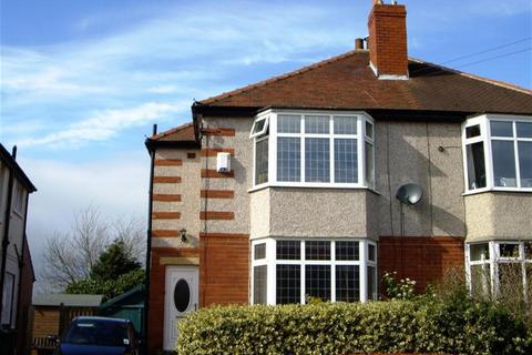 3 bedroom semi-detached house to rent, Benomley Crescent, Almondbury, Huddersfield, HD5