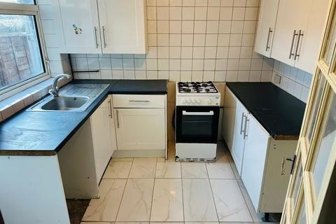 3 bedroom townhouse to rent, Barking , IG11