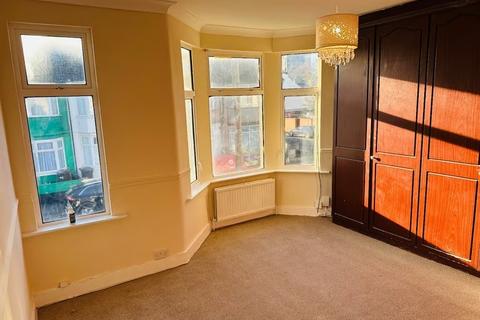 3 bedroom townhouse to rent, Barking , IG11