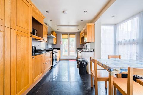 6 bedroom terraced house to rent, Gathorne Road, N22, Wood Green, London, N22