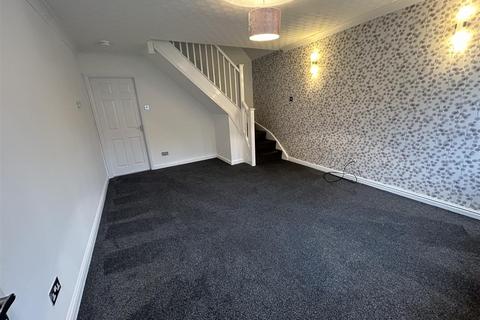 14 Charles Shaw Close, Oldham, OL4 2JN