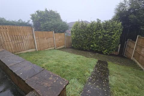 14 Charles Shaw Close, Oldham, OL4 2JN