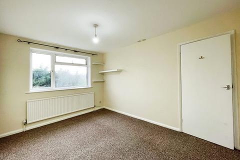 3 bedroom terraced house to rent, Jennery Lane, Slough SL1