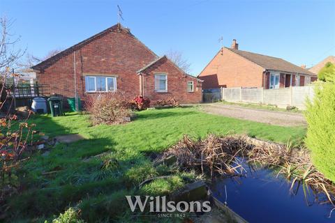 3 bedroom detached bungalow for sale, Halton Road, Spilsby