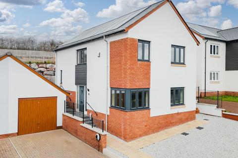 3 bedroom detached house for sale, Yeo Crescent, Crediton, EX17