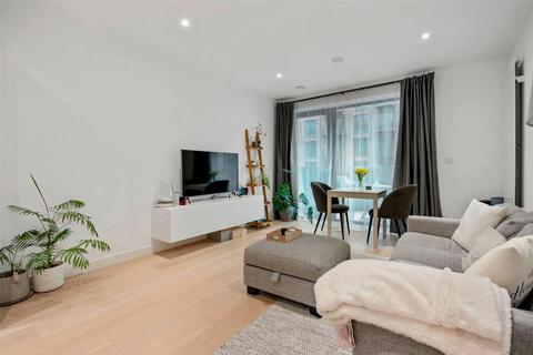 1 bedroom apartment for sale, Banyan Court, London E16