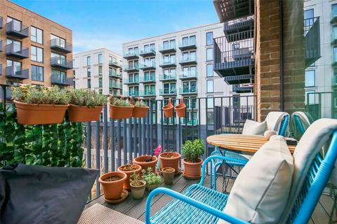 1 bedroom apartment for sale, Banyan Court, London E16