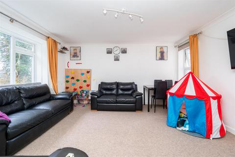 2 bedroom apartment for sale, Wellesley Road, Sutton