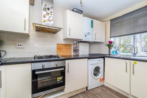 2 bedroom apartment for sale, Wellesley Road, Sutton