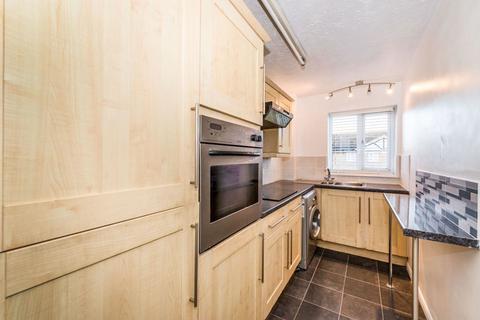 2 bedroom flat to rent, 1 Primrose Close, Surrey SM6