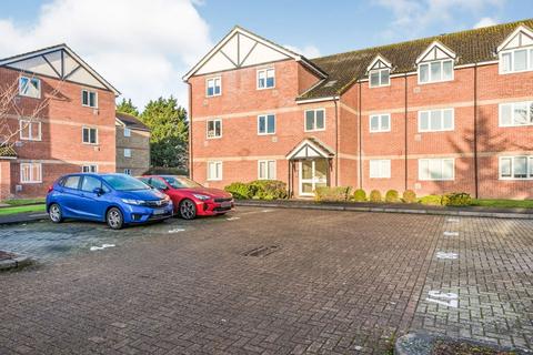 2 bedroom flat to rent, 1 Primrose Close, Surrey SM6