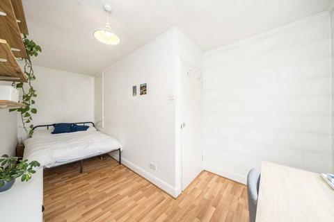 2 bedroom flat for sale, York Grove, London SE15