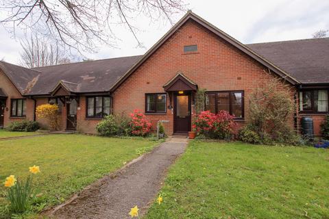 2 bedroom terraced bungalow to rent, The Ridge, Cold Ash RG18