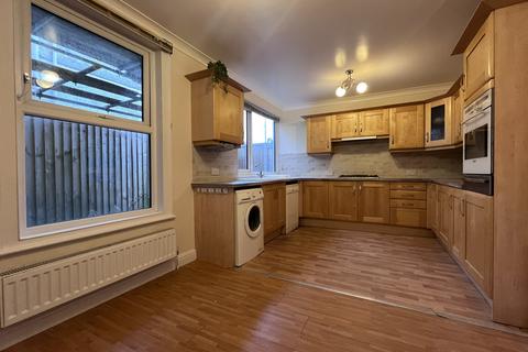 3 bedroom house to rent, Saltash Road, Plymouth PL2