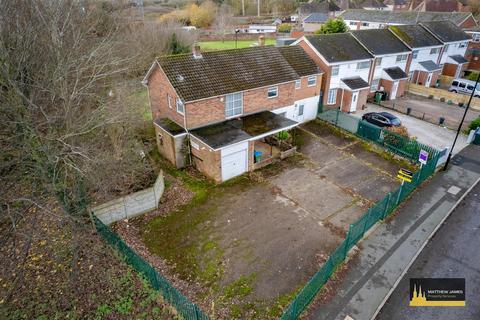 8 bedroom detached house for sale