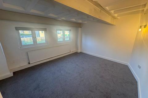 2 bedroom flat to rent, Mills Studios, Ware