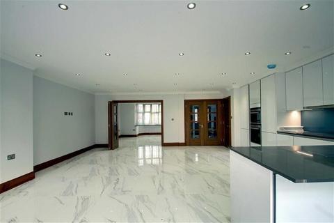 5 bedroom house to rent, Singleton Scarp London N12