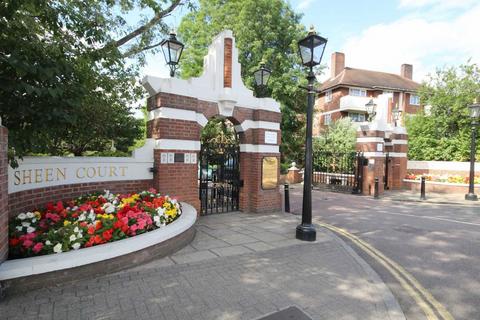 2 bedroom flat to rent, Sheen Court, Richmond TW10