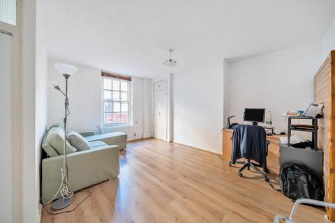 2 bedroom flat for sale, Bourne Estate, Portpool Lane, Farringdon