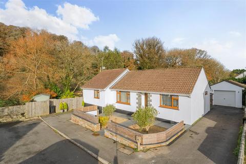 5 bedroom bungalow for sale, Two Trees Estate, Wadebridge