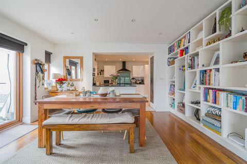 16 Two Trees Estate, Wadebridge, PL27 7PQ