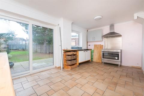 3 bedroom semi-detached house for sale, Casstine Close, Swanley, Kent