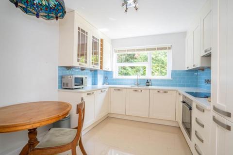 2 bedroom flat to rent, Hardwick Green, Ealing, W13