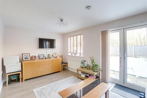 3 bedroom end of terrace house for sale, Rowley Court, Sherwood NG5