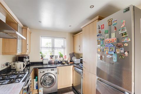 3 bedroom end of terrace house for sale, Rowley Court, Sherwood NG5