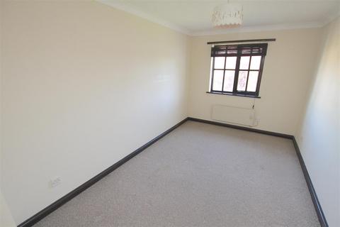 1 bedroom flat to rent, Thornwood Court, 86-88 Hudson Road, Leigh On Sea