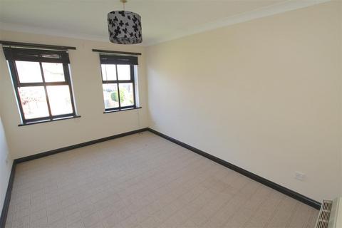 1 bedroom flat to rent, Thornwood Court, 86-88 Hudson Road, Leigh On Sea