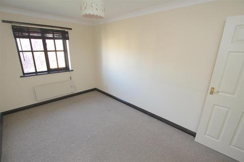 1 bedroom flat to rent, Thornwood Court, 86-88 Hudson Road, Leigh On Sea