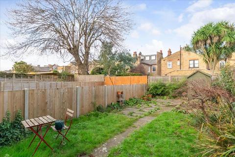 2 bedroom flat for sale, Inglethorpe Street, Fulham, London, SW6