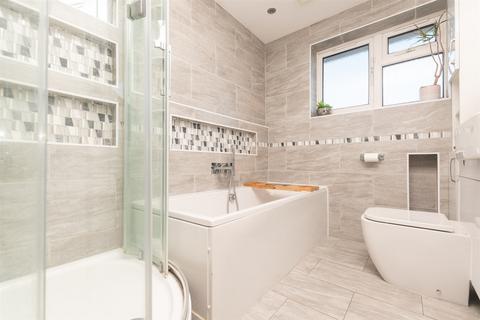 44 Caxton Close, Hartley, Longfield, DA3 7DL