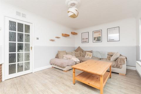 44 Caxton Close, Hartley, Longfield, DA3 7DL