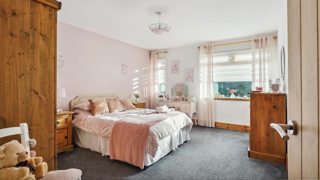 Double bedroom 2