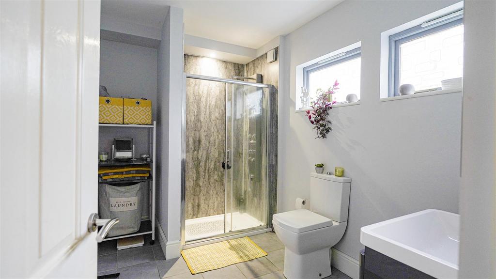Ensuite shower room
