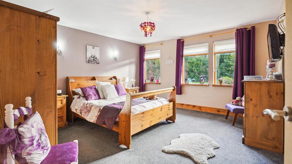 Double bedroom 3