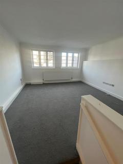 3 bedroom flat to rent, Mills Studios Ware, Ware